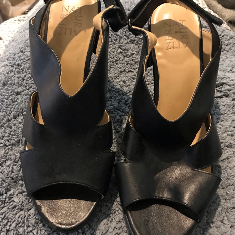 Naturalizer Black Leather Open-Toe Women's Sandals